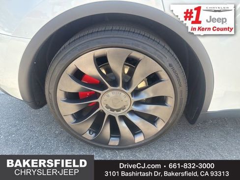 Used 2024 Tesla Model Y Performance AWD/4WD image 26