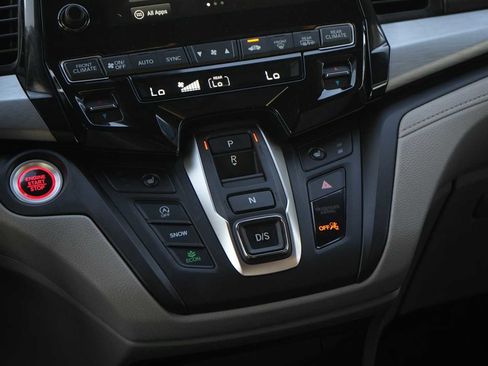 Used 2024 Honda Odyssey EX-L image 17