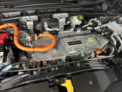 Used 2023 Nissan Ariya AWD image 34