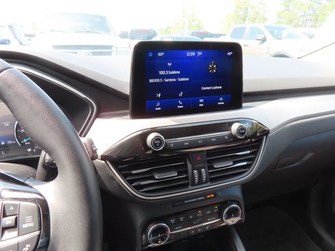Used 2022 Ford Escape SE w/ Convenience Package FWD image 21