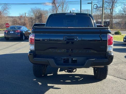 Used 2023 Toyota Tacoma TRD Off-Road image 5