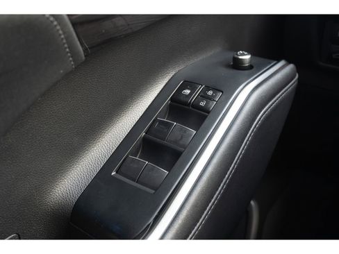 Used 2021 Toyota Highlander Platinum AWD/4WD image 31