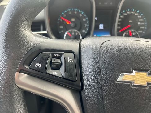 Used 2015 Chevrolet Malibu LT FWD image 22