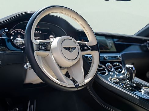 Used 2020 Bentley Continental GT AWD/4WD image 25