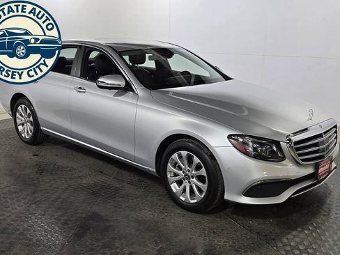Used 2018 Mercedes-Benz E 300 4MATIC w/ Premium 3 Package (Q03) image 9