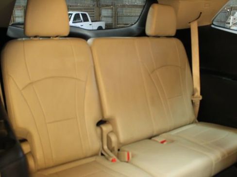 Used 2018 Buick Enclave Essence w/ Experience Buick Package AWD/4WD image 16