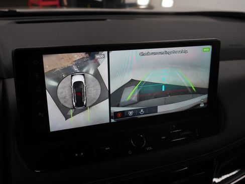 Used 2025 Nissan Rogue SL image 23