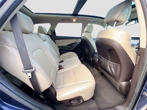 Used 2018 Hyundai Santa Fe SE image 28