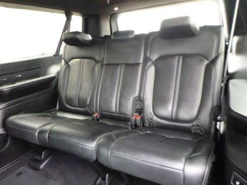 Used 2023 Jeep Wagoneer L Series II AWD/4WD image 8
