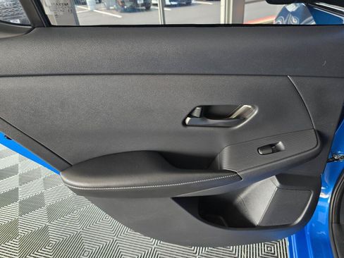Used 2024 Nissan Sentra SV FWD image 36