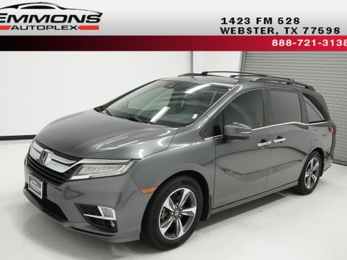 Used 2019 Honda Odyssey Touring image 1