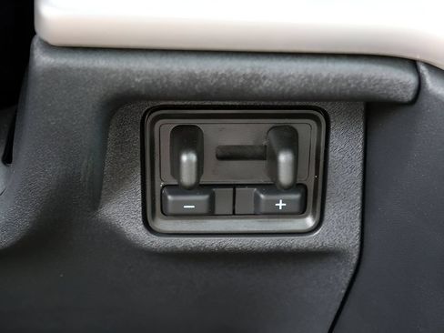 Used 2025 Ford Expedition Active AWD/4WD image 24