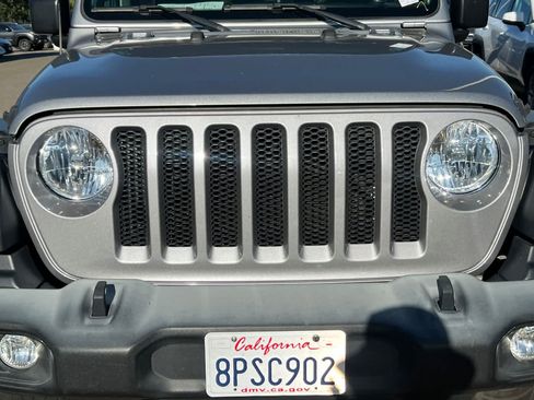 Used 2019 Jeep Wrangler Unlimited Sport S AWD/4WD image 12