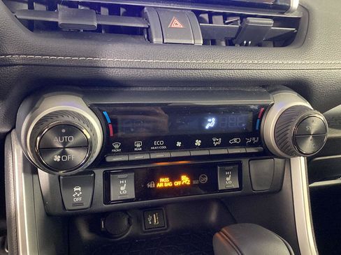 Used 2025 Toyota RAV4 XLE w/ Convenience Package AWD/4WD image 13