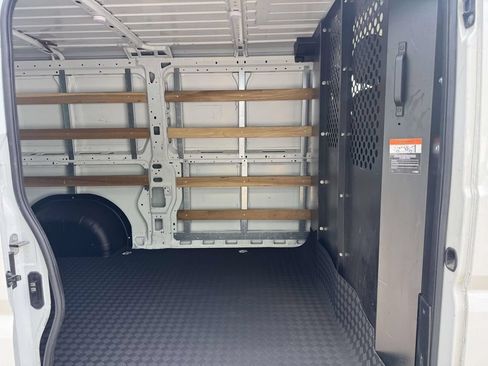 Used 2025 RAM ProMaster 2500 w/ U-Haul Equipment Group FWD image 14