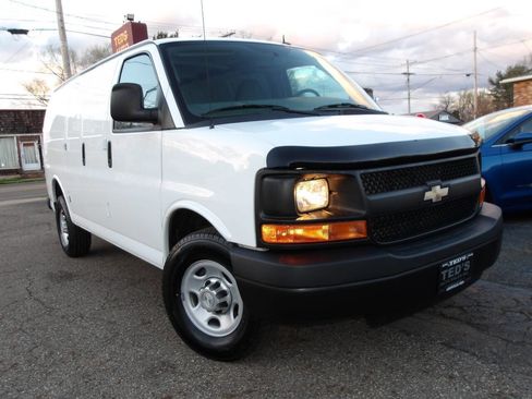 Used 2015 Chevrolet Express 2500 image 7