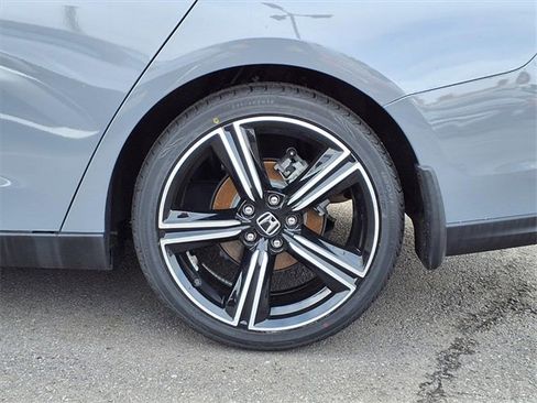 Used 2023 Honda Accord Sport image 7