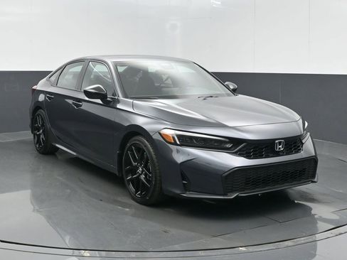 Used 2025 Honda Civic Sport image 2