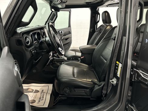 Used 2021 Jeep Wrangler Unlimited Sahara AWD/4WD image 19