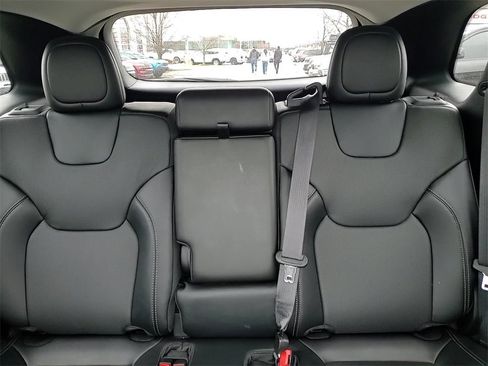 Used 2022 Jeep Cherokee Limited image 21