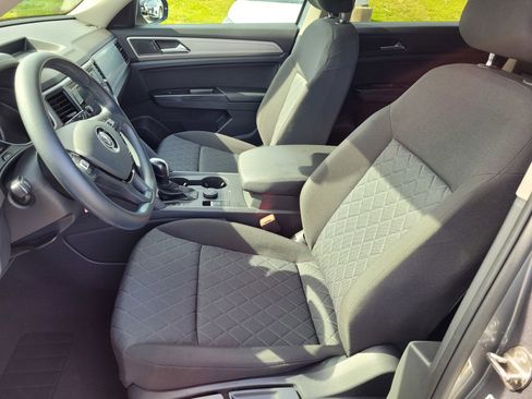 Used 2020 Volkswagen Atlas S w/ Towing Package image 9