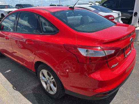 Used 2013 Ford Focus SE FWD image 8