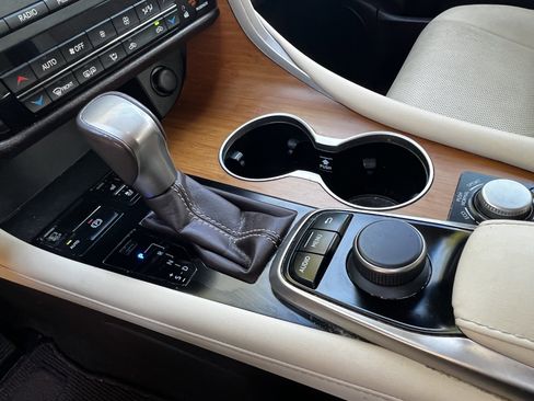 Used 2017 Lexus RX 350 350 image 29