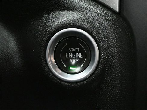 Used 2019 Chevrolet Silverado 1500 RST w/ All-Star Edition image 39