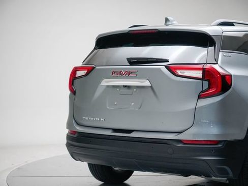 Used 2023 GMC Terrain SLE w/ Driver Convenience Package FWD image 25