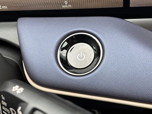 New 2026 Nissan Leaf Platinum+ w/ Cargo Package (Platinum+) image 20