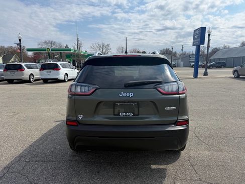 Used 2019 Jeep Cherokee Latitude Plus image 5