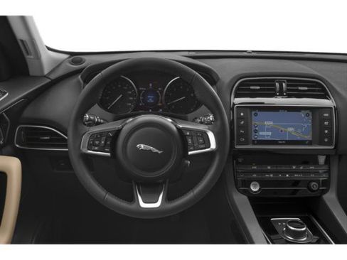 Used 2019 Jaguar F-PACE AWD/4WD image 7