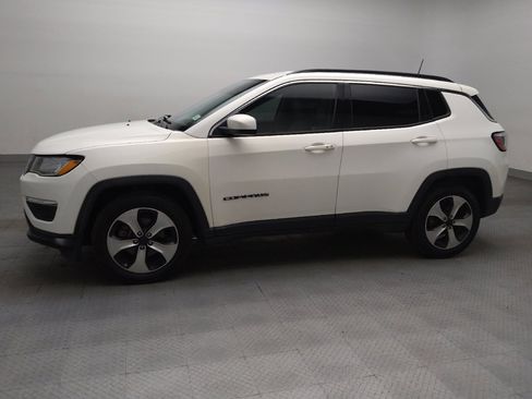 Used 2017 Jeep Compass Latitude w/ Popular Equipment Group FWD image 2