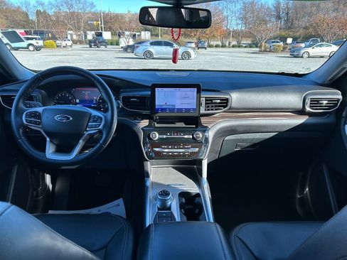 Used 2022 Ford Explorer Limited w/ Equipment Group 301A image 14