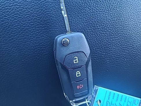 Used 2018 Ford F150 XL w/ Equipment Group 101A Mid AWD/4WD image 26