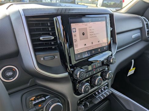 New 2026 RAM 1500 4x4 Crew Cab image 18