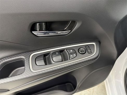 New 2025 Nissan Versa SR image 20