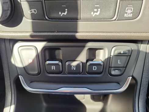 Used 2020 GMC Terrain SLE image 20