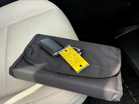 Used 2021 MAZDA MAZDA3 s image 14