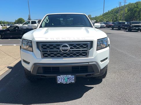 Used 2022 Nissan Frontier SV w/ Technology Package AWD/4WD image 5