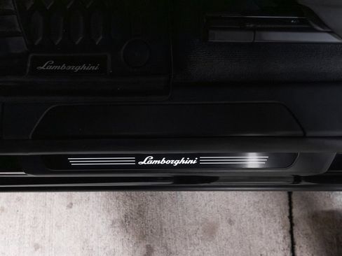 Used 2024 Lamborghini Urus S image 25