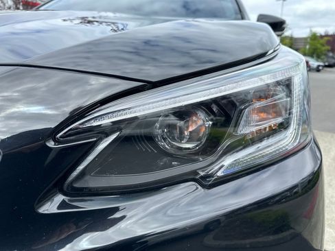 Used 2021 Subaru Outback Premium AWD/4WD image 9