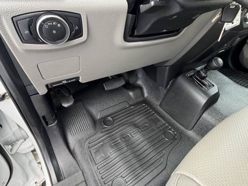 Used 2017 Ford F550 4x4 Regular Cab Super Duty image 39