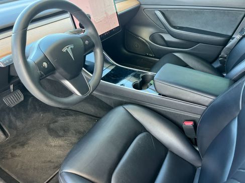 Used 2019 Tesla Model 3 Long Range image 12