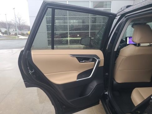 Used 2024 Toyota RAV4 XLE Premium image 14