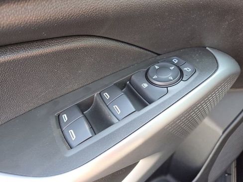 Used 2024 Chevrolet Trax LS w/ LS Convenience Package FWD image 9