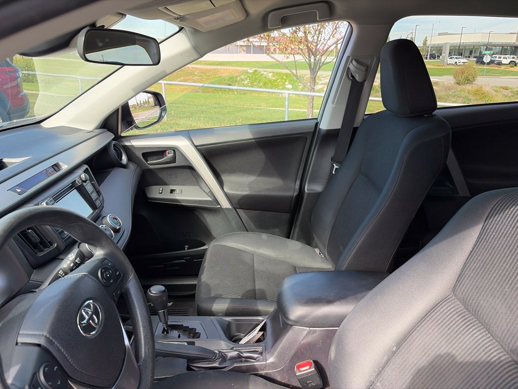 Used 2017 Toyota RAV4 LE w/ All Weather Liner Package AWD/4WD image 40