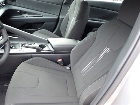 New 2025 Hyundai Elantra Sport image 11