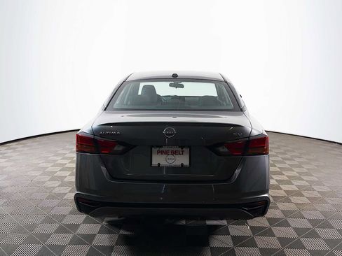 Certified 2023 Nissan Altima 2.5 SV FWD image 5