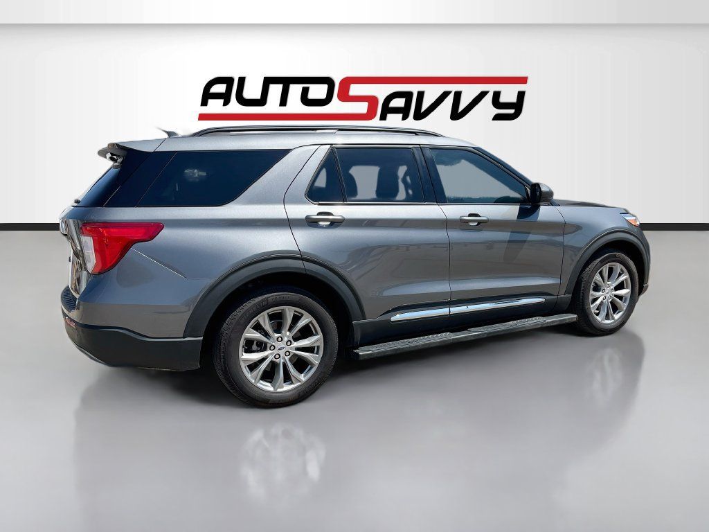 Used 2023 Ford Explorer XLT w/ Equipment Group 202A RWD image 7